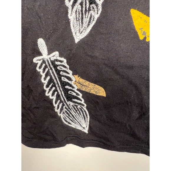 True Religion Womens Black V Neck Graphic T-Shirt Red Poppies Feathers Beaded XS - Picture 6 of 13